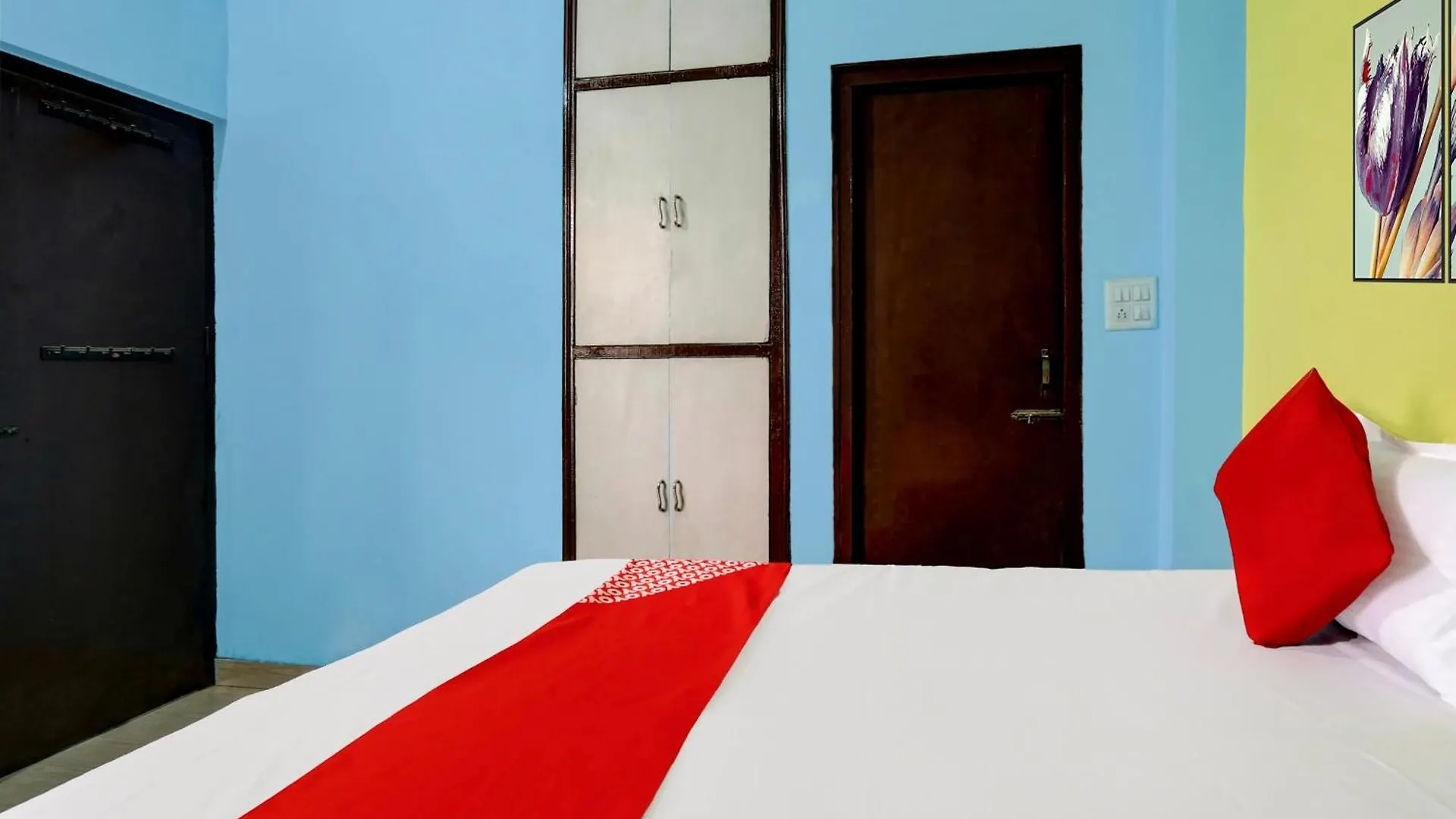 ***  Hotel O Esscon House Gurgaon India